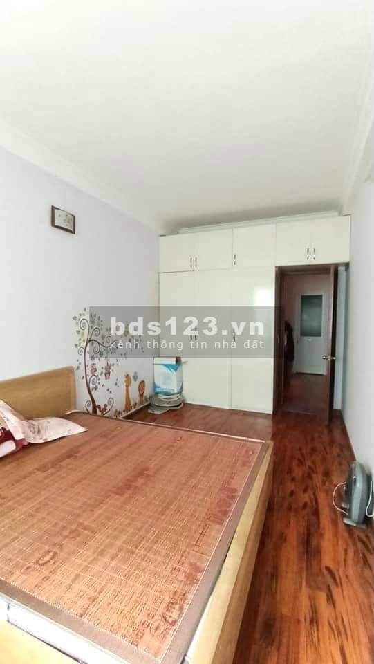 Bán Gấp Nhà 30m × 5 tầng Ngõ 206 Phố Trương Định, ngõ Trước Nhà Rộng 2.5m