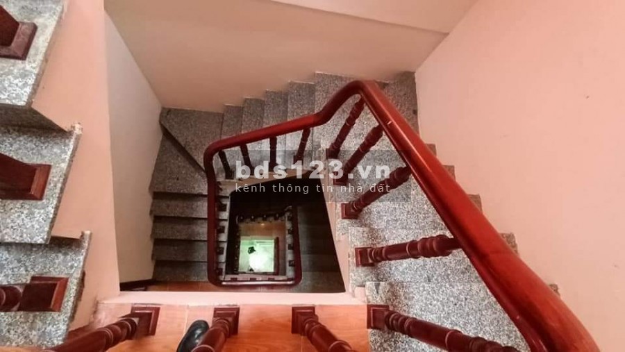 Bán Gấp Nhà 30m × 5 tầng Ngõ 206 Phố Trương Định, ngõ Trước Nhà Rộng 2.5m