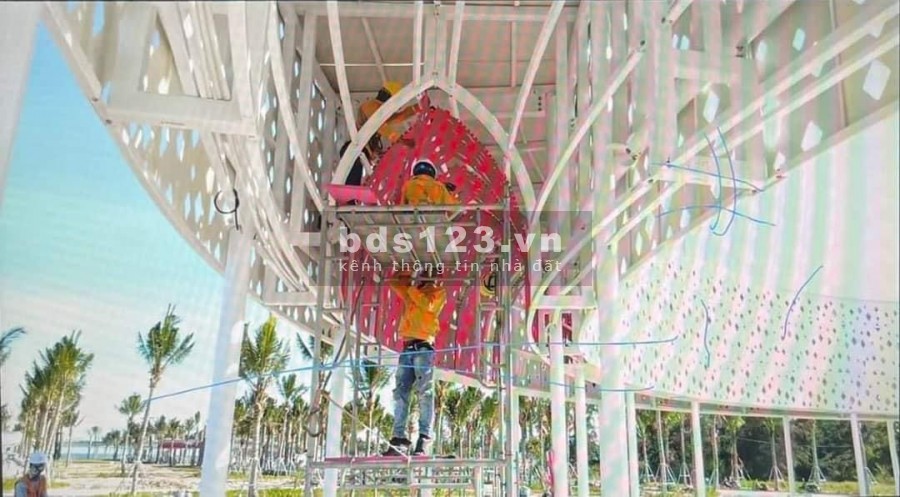 Nhà phố nghĩ dưỡng 2 mặt tiền ven biển Gần cảng du thuyền, lh 0968167972, giá 1.8 tỷ