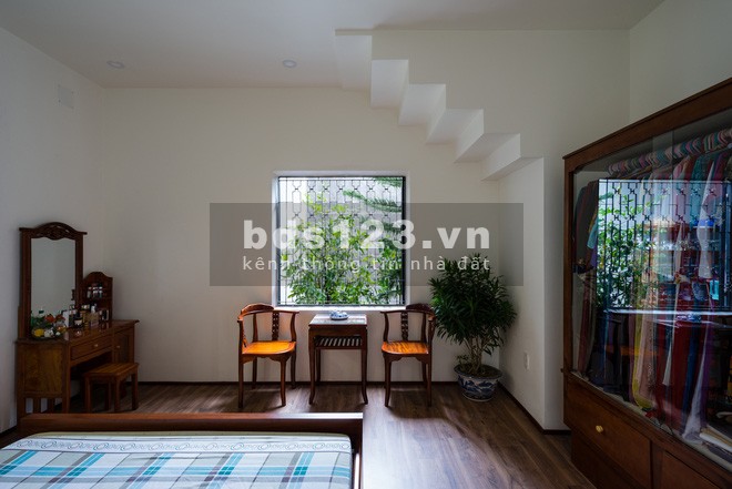Bán nhà 5 ầng Nguyễn Khánh Toàn, Cầu Giấy, dt 55m2, lô góc giá 4.35 tỷ, lh 0385605252.