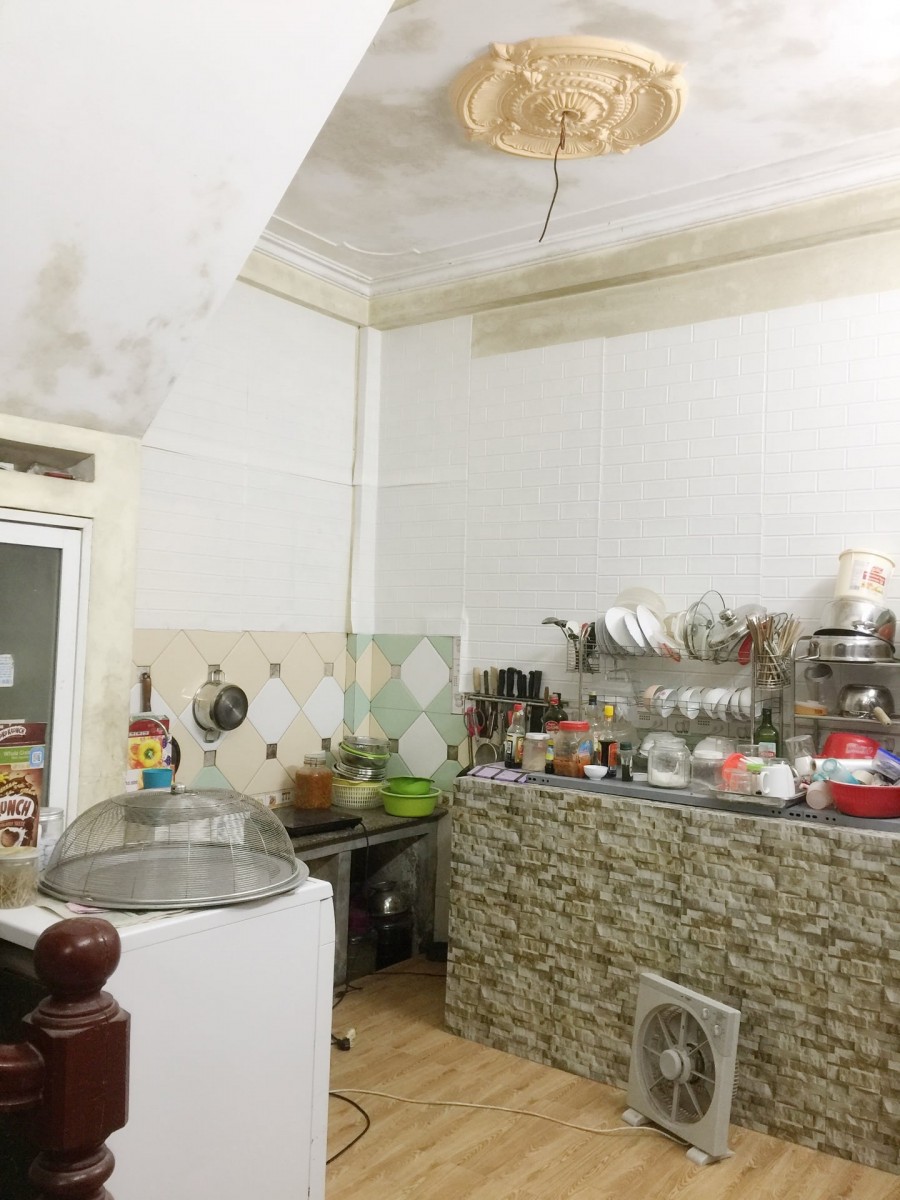 Bán nhà Bùi Xương Trạch, Thanh Xuân, dt 37m2, 4 tầng, mt 3.8m, giá chỉ 2.8 tỷ. LH 0966456918.