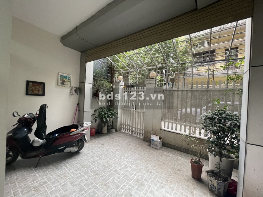Chính chủ bán gấp nhà phố Thái Hà 5 tầng 89m2, MT 4.8m, ngõ ô tô vào tận cửa. LH 0973781843 Ánh.