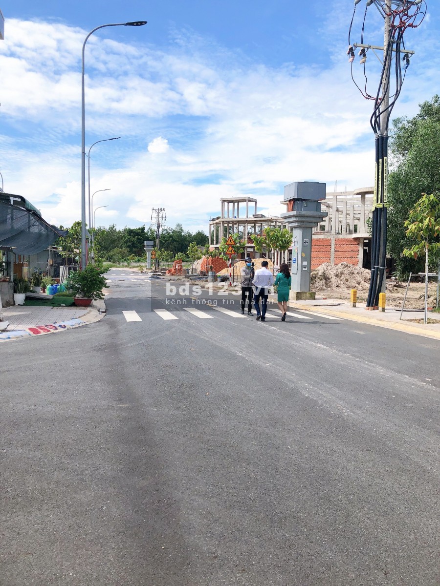 Cần bán đất rộng 71,5m2 full thổ cư khu dân cư Vĩnh Tân, thị xã Tân Uyên