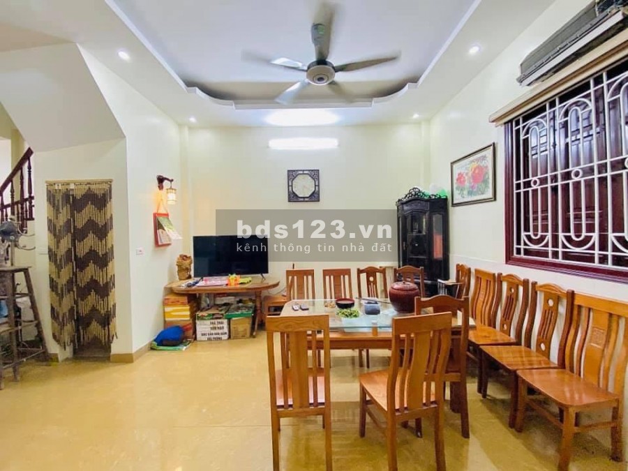 Ban nhà Lê Quý Đôn Nguyễn Trãi Quận Hà Đông gía 5.8 tỉ 50m2 cực đẹp mặt tiền 3.4m