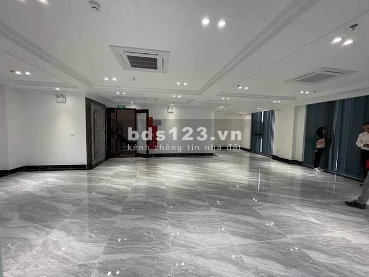 Phố Trần Thái Tông Bán Nhà dt 125m2, 7 tầng, thang máy, mt 7m, giá bán 50 tỷ