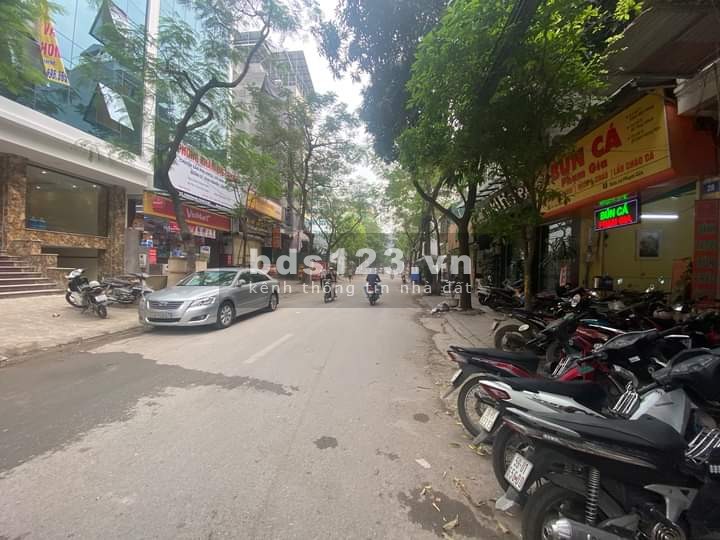 Phố Trần Thái Tông Bán Nhà dt 125m2, 7 tầng, thang máy, mt 7m, giá bán 50 tỷ
