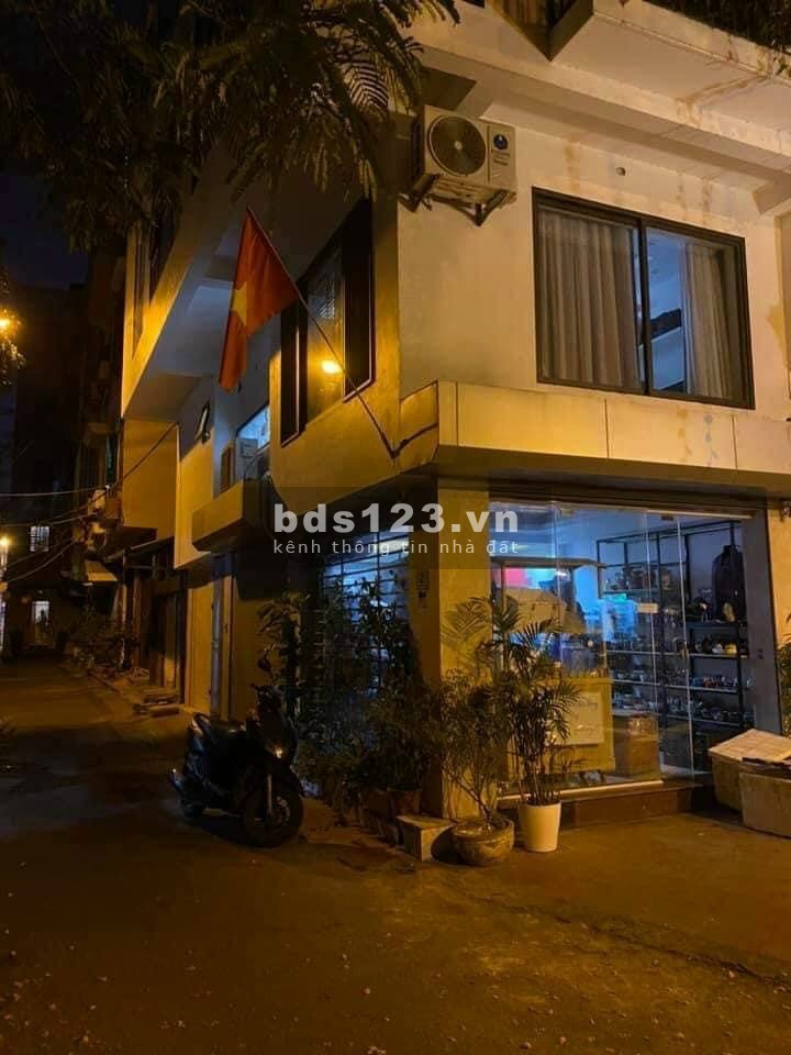 Bán nhà mặt phố Cầu Giấy, diện tích sử dụng 36m2 đúc 6 tầng giá 10 tỷ 5