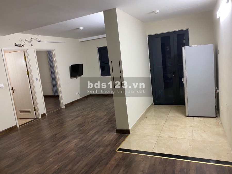 Bán căn 2 phòng ngủ, 2 vệ sinh 66m2 tại chung cư Goldseason 47 Nguyễn Tuân bc Đông Nam