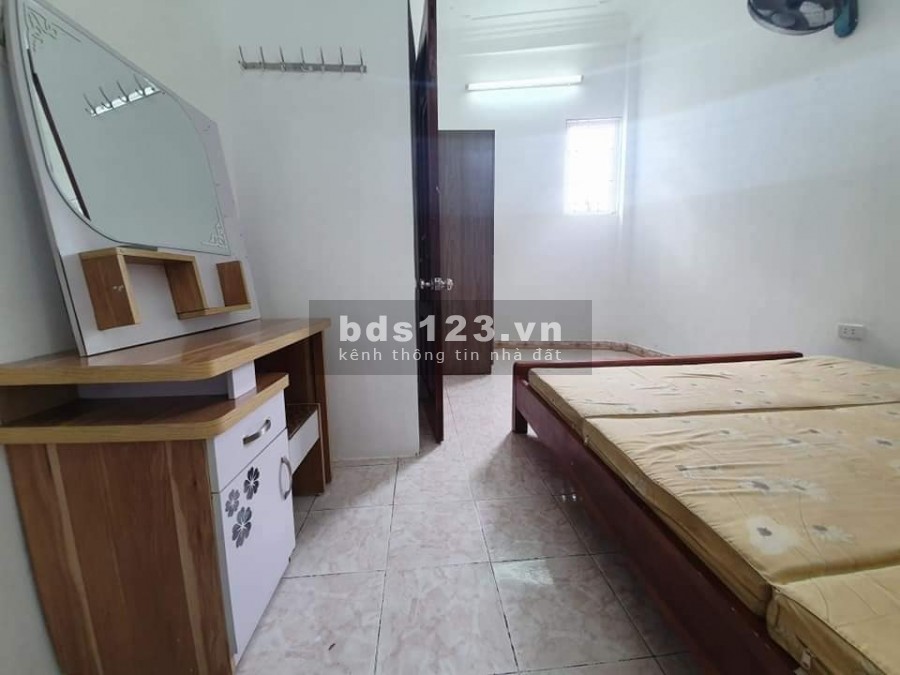 Bán nhà phố Trương Định dt 25m2, 3 tầng, mặt tiền 4m8, chỉ 1.95 tỷ, Quận Hai Bà Trưng