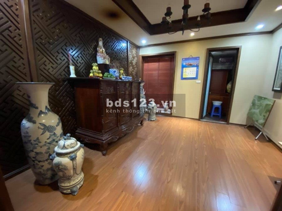 Bán nhà Dương Quảng Hàm, Quận Cầu Giấy, dt 70m2, 5 tầng, mt 4m, giá 12,8 tỷ