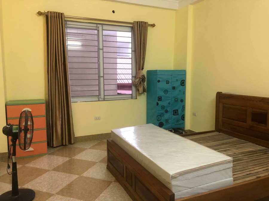 Bán nhà nguyên căn đường Võ Chí Công, dt 35m2, dt 35m2, mt 4m, dân xây, giá 3.2 tỷ