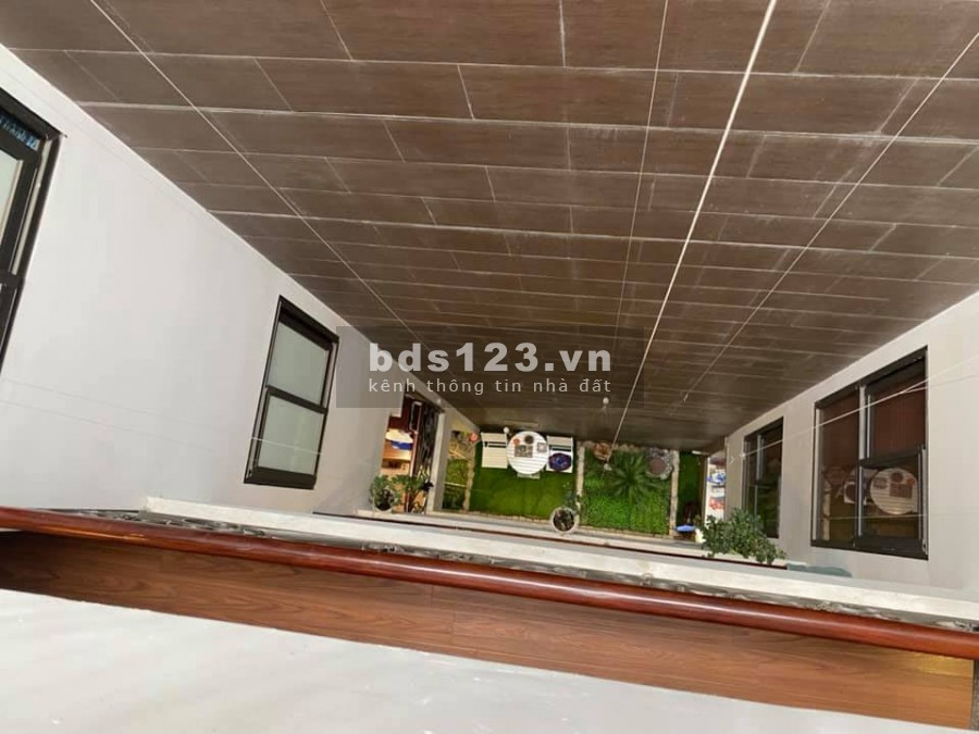 Bán nhà Dương Quảng Hàm, Quận Cầu Giấy, dt 70m2, 5 tầng, mt 4m, giá 12,8 tỷ