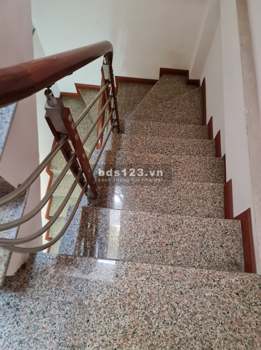 Bán nhà 4 tầng ô tô thông, phân lô Bồ Đề, Long Biên dt 50m2, giá nhỉnh 3.5 tỷ lh 0888868583