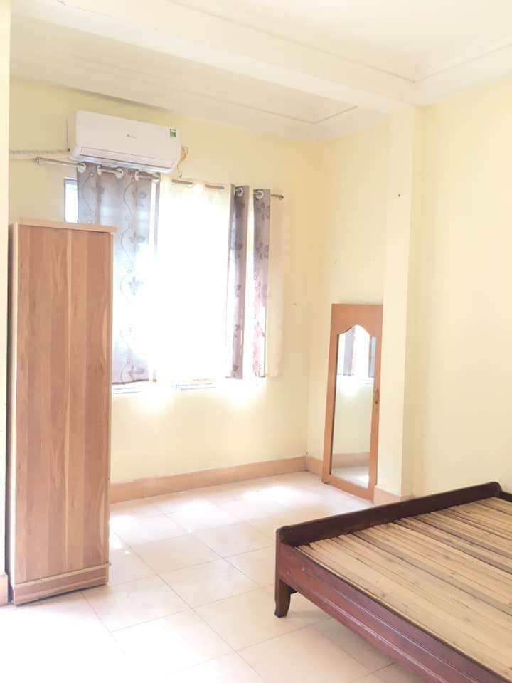 Dương Quảng Hàm Cầu Giấy phòng có điều hòa giá chỉ hơn 2 triệu/tháng