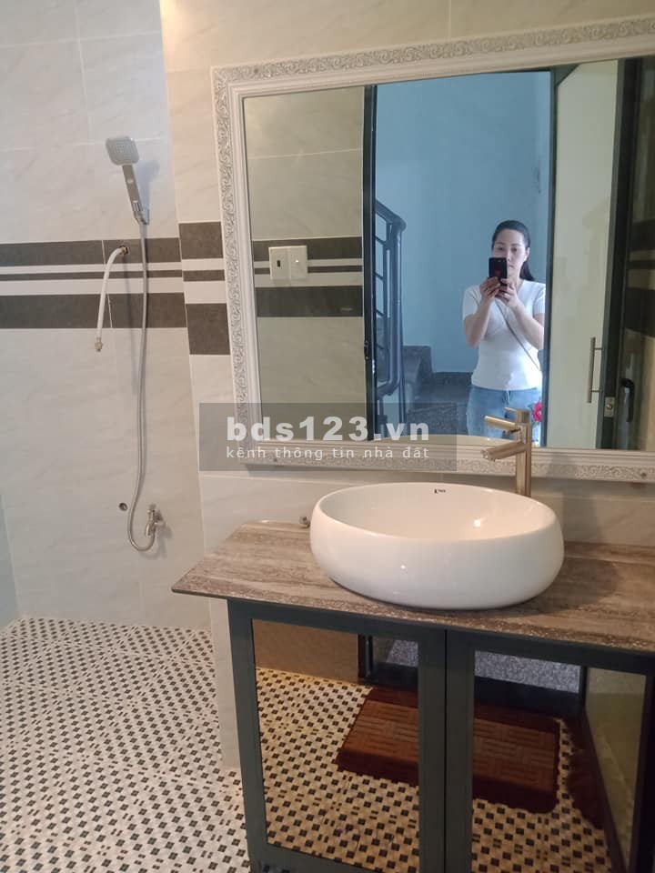 [Bán nhà] Đường Số 6, Bình Tân, dt 4.3x18m, giá 5 tỷ 600 tr, LH 0794722843