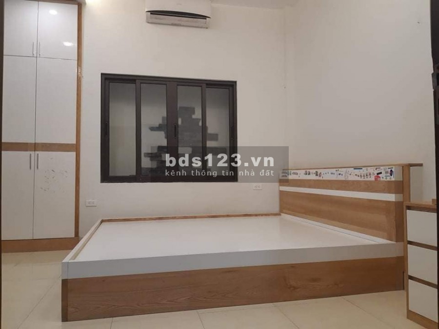 Bán nhà Nguyễn Đức Cảnh, Hoàng Mai, 44m2, 4 tầng, MT 4m, gần phố, về ở ngay, 3.8 tỷ