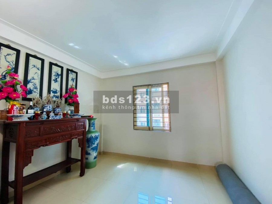 Bán nhà lô góc, ngõ 43 Trung Kính 5 tầng full nội thất dt 46m2 giá 5.4 tỷ LH 0392969999
