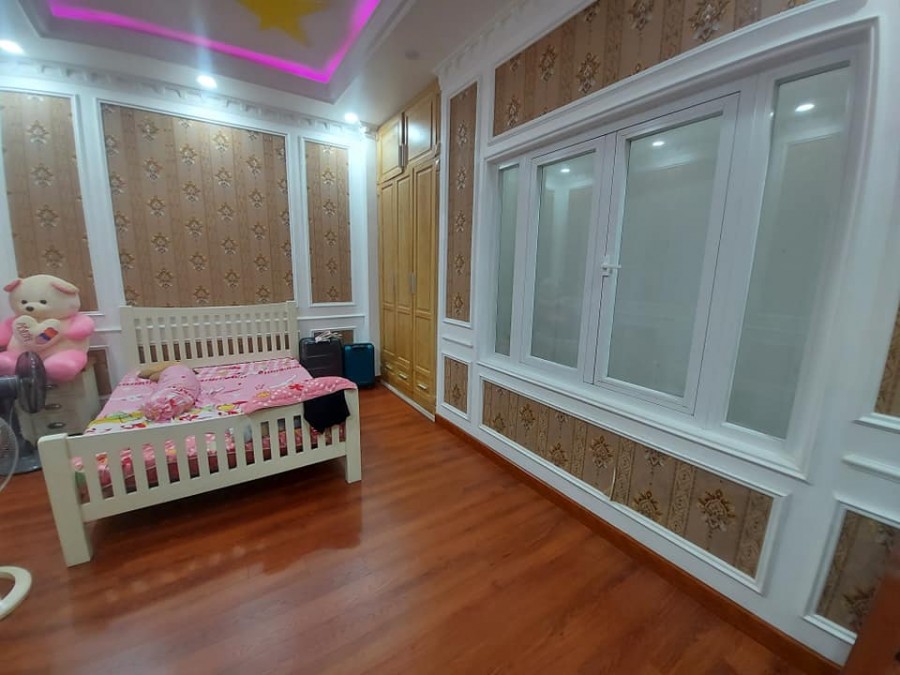 Hẻm xe hơi thông nhà rộng 105m2, 4 tầng, có nội thất đẳng cấp, giá 10.75 tỷ, Lê Đức Thọ Gò Vấp