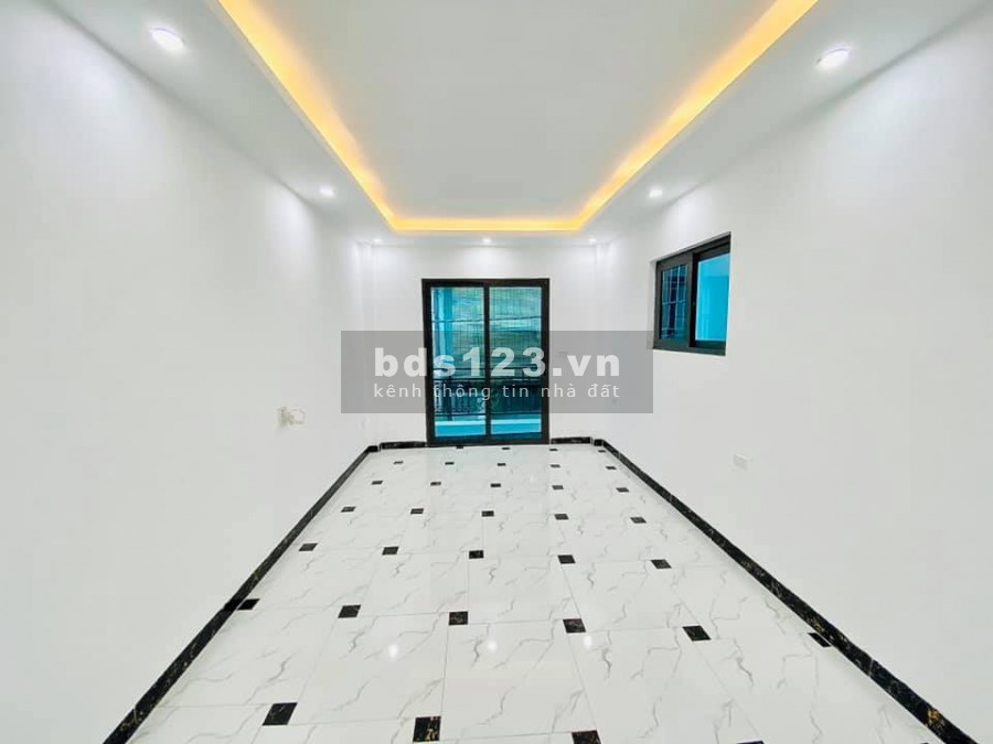 Bán nhà lung linh lô góc 3 mặt thoáng gần ô tô đường Trần Phú, Quận Hà Đông, lhcc