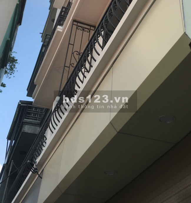 Nhà đẹp Ngõ Ôtô đường Quang Tiến Đại Mỗ diện tích 34m2, 5 tầng giá nhỉnh 3 tỷ