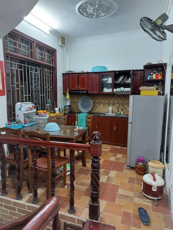 Bán gấp nhà phố Trần Đại Nghĩa, dt 33m2, mt 4.5m, 3 pn, gần ô tô giá nhỉnh 2 tỷ