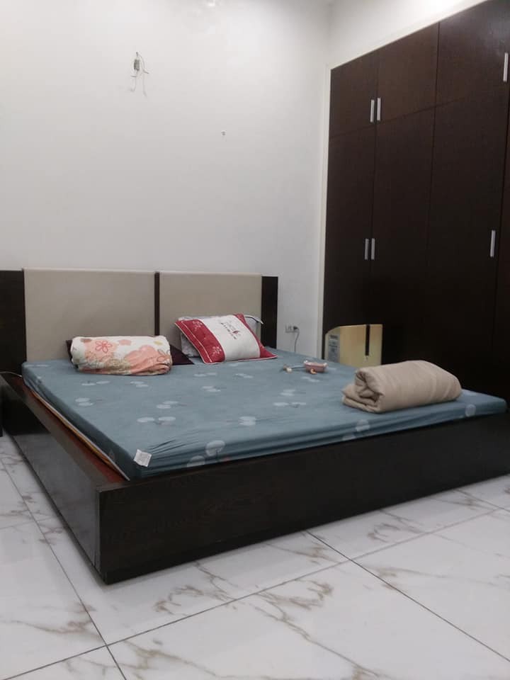 Bán nhà phố Thái Hà, diện tích 50m2, ô tô tránh, giá 8.5 tỷ, sổ đỏ chính chủ