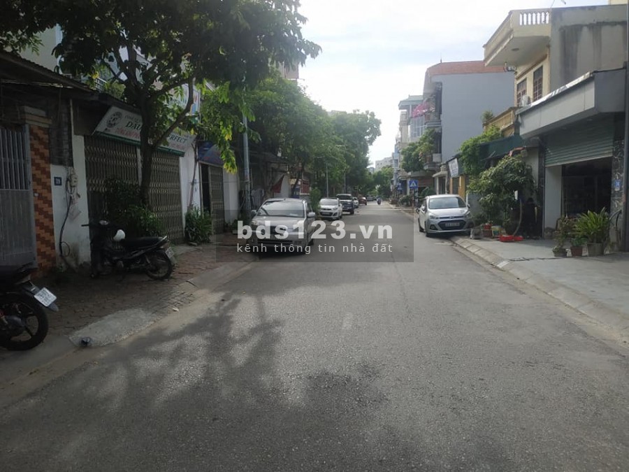 Đất hai mặt đường Nguyễn Văn Hưởng, vỉa hè, kinh doanh, 100m, giá 9.8 tỷ