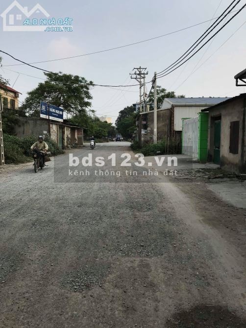 Bá đất Kim Chung Thôn Bầu, dt 80m2, ngõ tô, ô tô vào nhà giá 1.5 tỷ