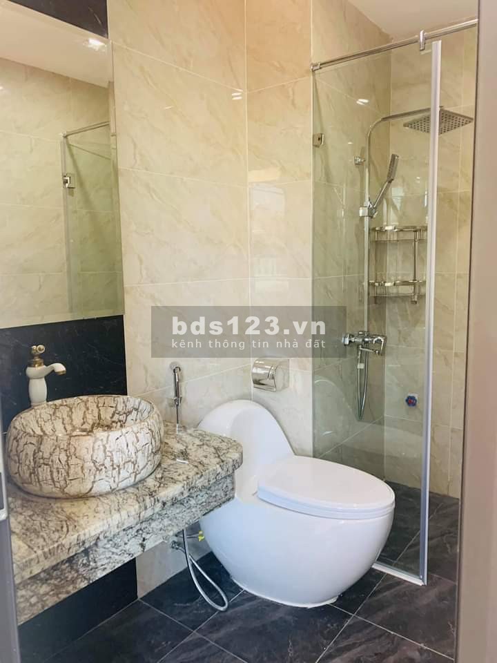 Bán nhà Ngô Quyền Hà Đông tặng đầy đủ nội thất, diện tích 35m2, 3 tầng, giá bán 2.8 tỷ