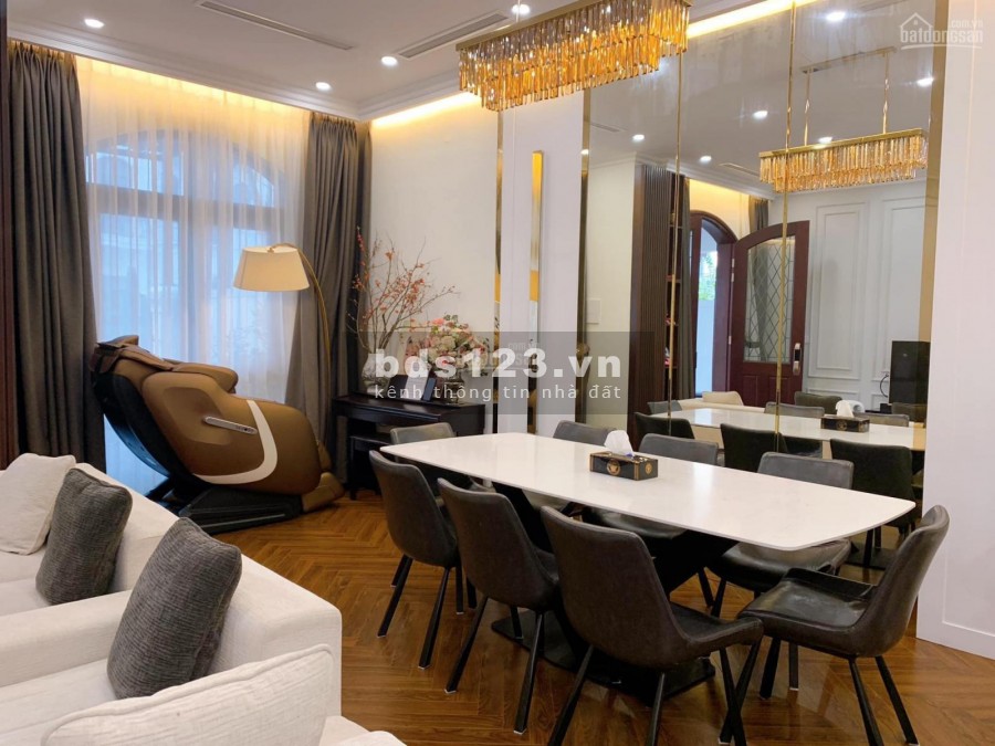 Bán gấp nhà phân lô vip Ngô Thì Nhậm vị trí cực đắc địa rẻ nhất khu vực giá bán 6.9 tỷ