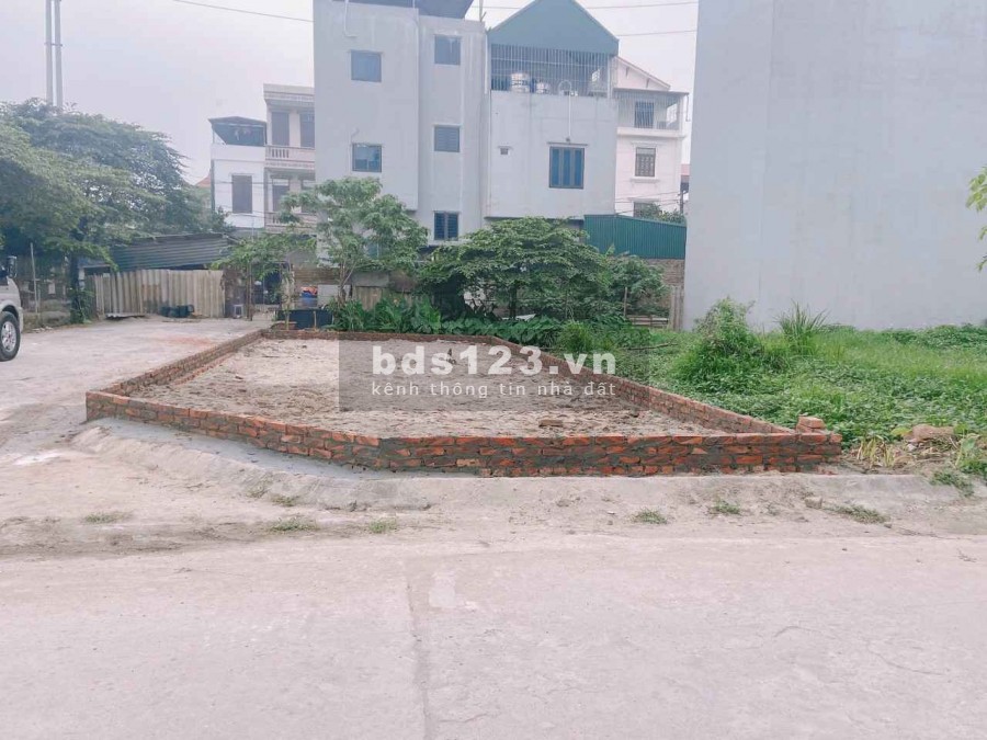Lô Đất Hiếm cực đẹp ô tô vào thoải mái ngay trung tâm di trạch gía 1.7 tỷ LH: 0866657649