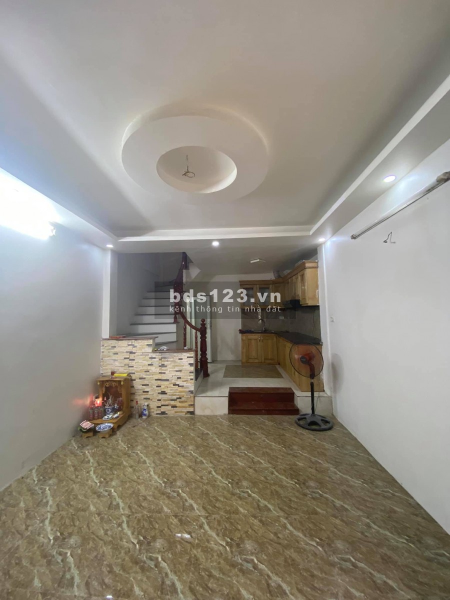 Bán nhà nguyên căn đường Tân Mai, diện tích 55m2, 5 tầng, mt 4.5m, giá 2.95 tỷ