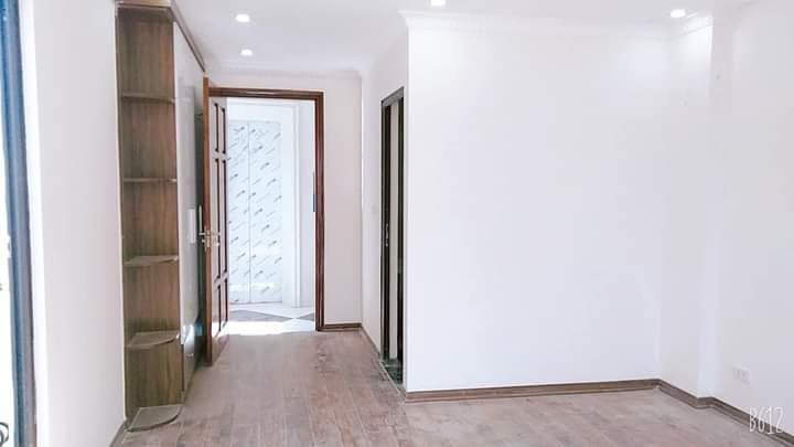 Bán Nhà Định Công Thượng 35m2, Nhà Mới Đẹp, Gần Phố, Ô Tô Tránh, Kinh Doanh Giá 5.3 Tỷ