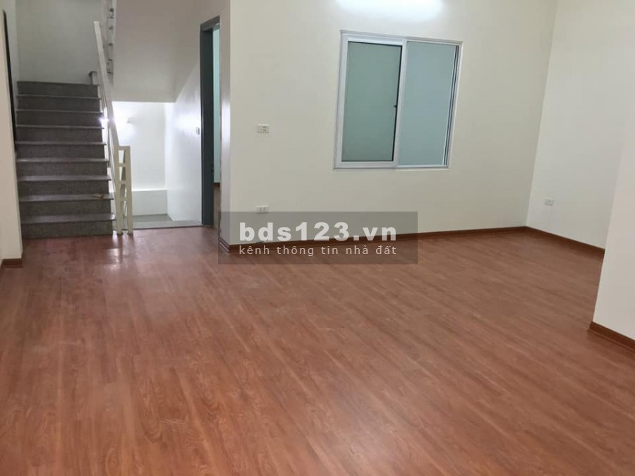 Lô góc ô tô vào nhà kinh doanh đỉnh, 2 mặt thoáng, liên hệ chính chủ 0981901069