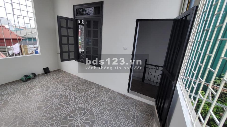 Nhà Lĩnh Nam diện tích sử dụng 40m2, đúc 4 tầng giá bán 2.8 tỷ sổ riêng, lhcc