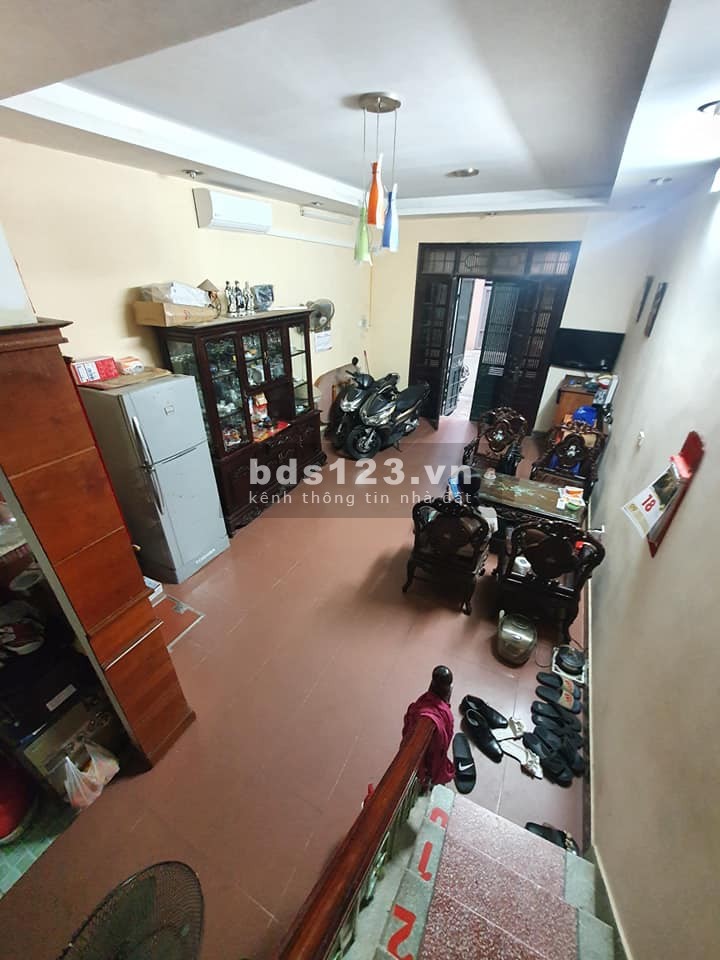 Bán nhà Khương Hạ, vỉa hè rộng, ô tô tránh, kd sầm uất, dt 40m2, 4 tầng giá 8.6 tỷ