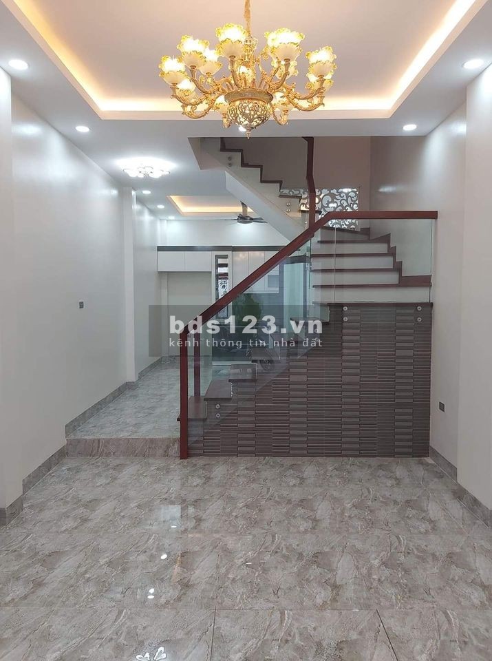 Bán nhà mới siêu phẩm Nguyễn Văn Cừ, Gia Thuỵ, ô tô vào nhà diện tích 50m2, sổ chính chủ