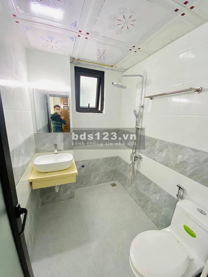 Bán nhà lung linh lô góc 3 mặt thoáng gần ô tô đường Trần Phú, Quận Hà Đông, lhcc