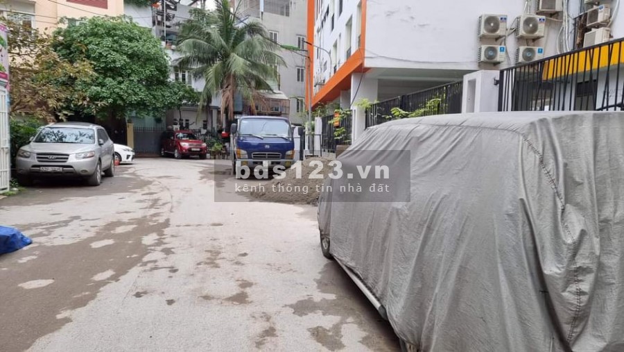 Bán nhà Lạc Long Quân diện tích 50m2, 3 tầng ,mặt tiền 4,3m, giá bán 5.8 tỷ, lhcc