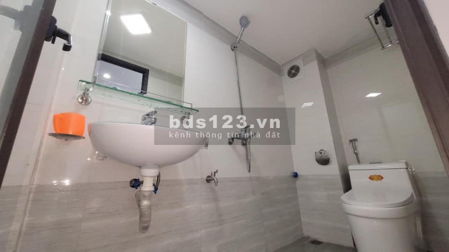 Nhà Lĩnh Nam diện tích sử dụng 40m2, đúc 4 tầng giá bán 2.8 tỷ sổ riêng, lhcc