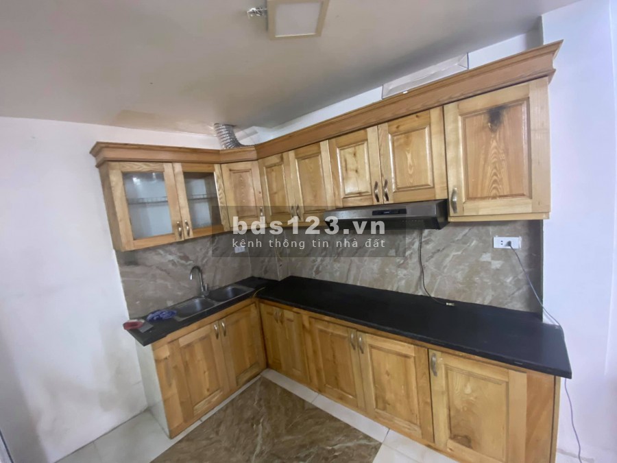 Bán nhà nguyên căn đường Tân Mai, diện tích 55m2, 5 tầng, mt 4.5m, giá 2.95 tỷ