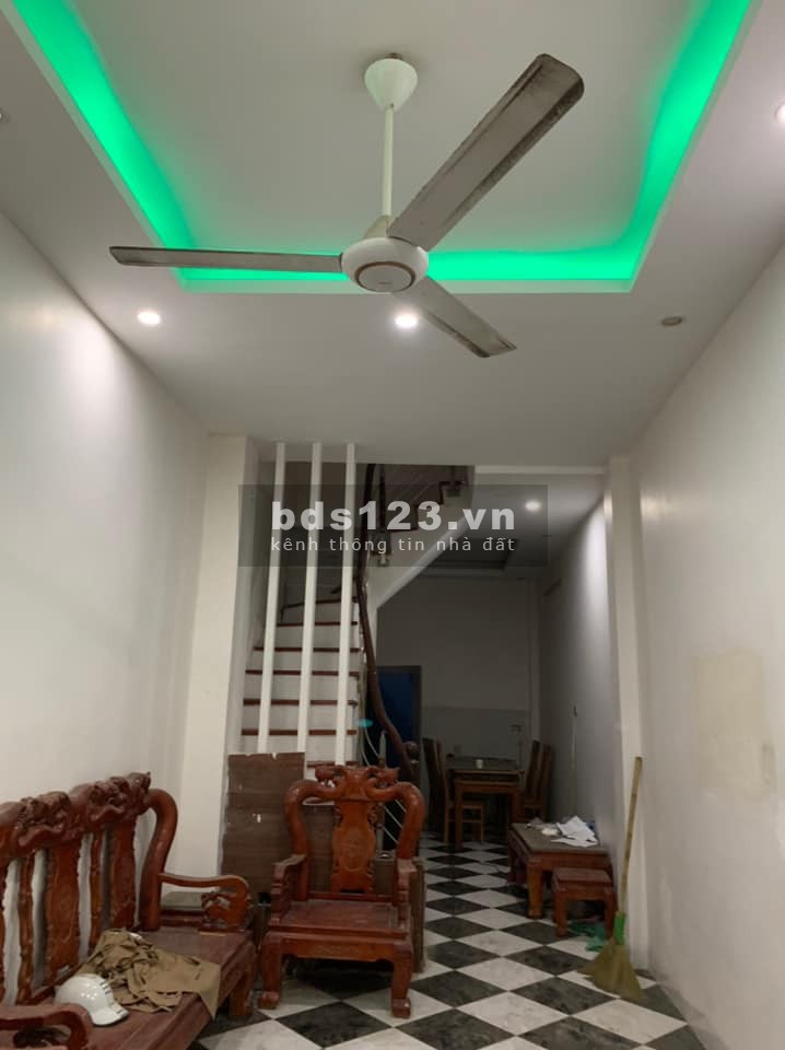 Nhà đẹp Ngõ Ôtô đường Quang Tiến Đại Mỗ diện tích 34m2, 5 tầng giá nhỉnh 3 tỷ