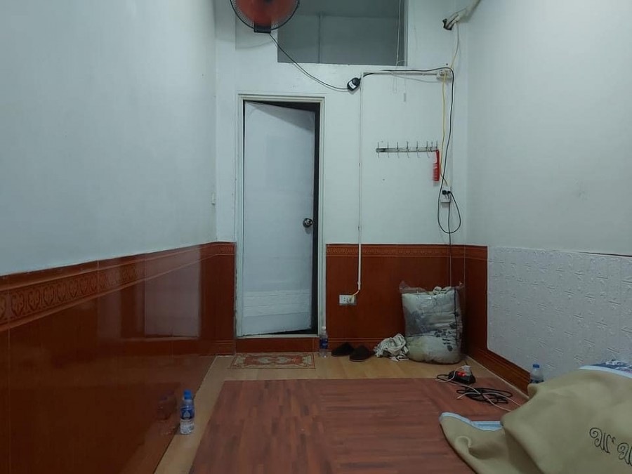 Bán Nhà Khâm Thiên đống đa 40m2 giá 1.9ty, sổ đổ riêng gần phố