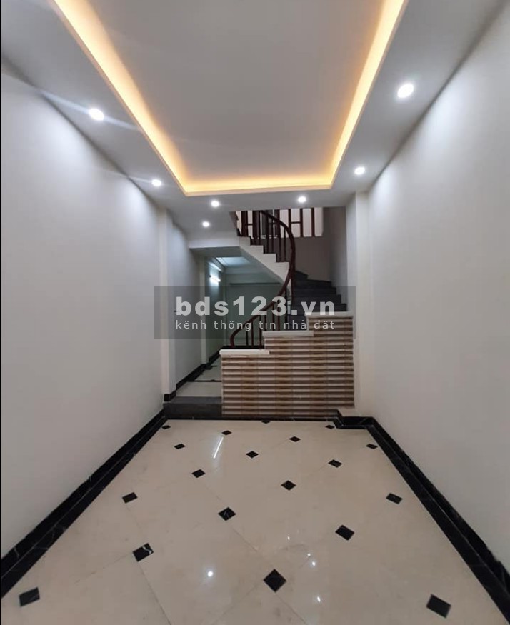 Cần bán ngõ rộng, 4 tầng đúc bê tông, gần khu đô thị trường hóc, chợ, giá 2.45 tỷ