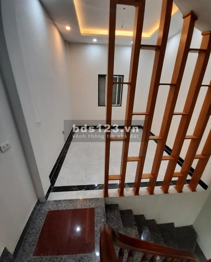 Cần bán ngõ rộng, 4 tầng đúc bê tông, gần khu đô thị trường hóc, chợ, giá 2.45 tỷ