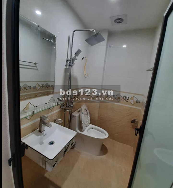 Cần bán ngõ rộng, 4 tầng đúc bê tông, gần khu đô thị trường hóc, chợ, giá 2.45 tỷ