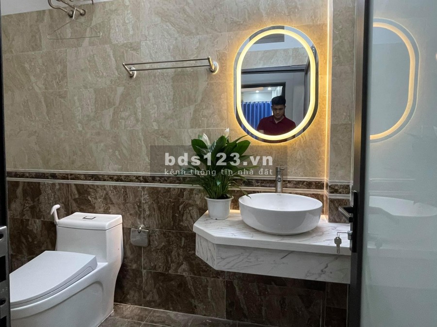 Bán nhà nguyên căn Tân Mai, dt 30m2, 4 tầng, giá 2.26 tỷ, ô tô tránh 5m xe ra vào