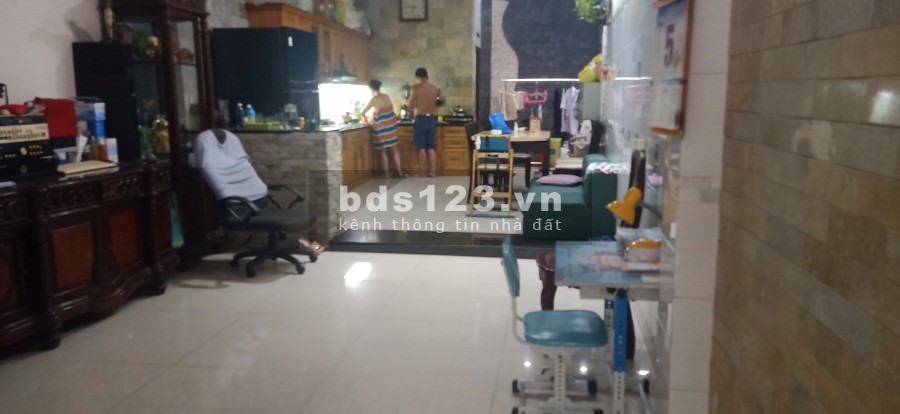 Bán nhà HXH 5m Trường Chinh, Tân Bình, diện tích 80m2 nhà 4 lầu giá rẻ.