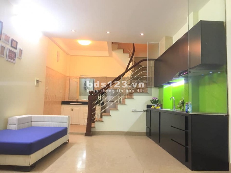 Bán nhà 5 tầng Phạm Văn Đồng, dt 44m2 giá 3.8tỷ, phân lô, view đẹp, nội thất cao cấp