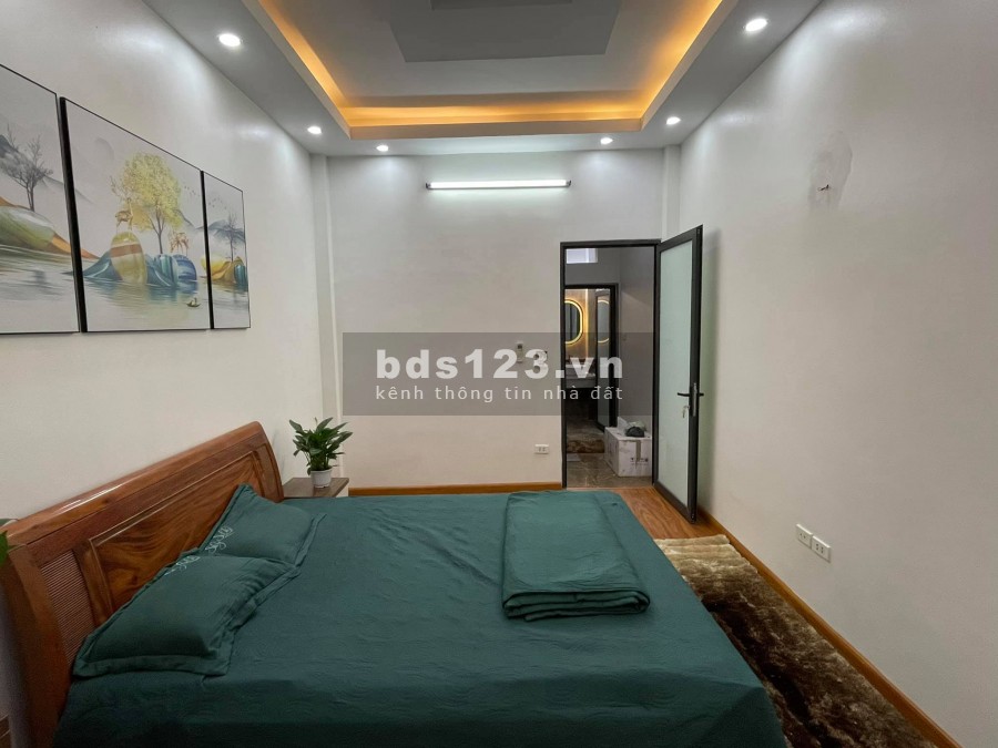 Bán nhà nguyên căn Tân Mai, dt 30m2, 4 tầng, giá 2.26 tỷ, ô tô tránh 5m xe ra vào
